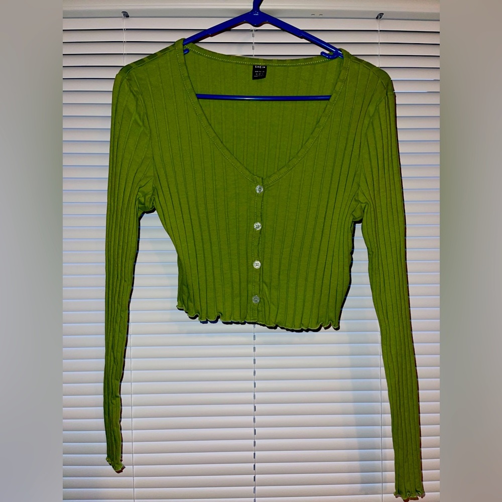 long sleeve crop top